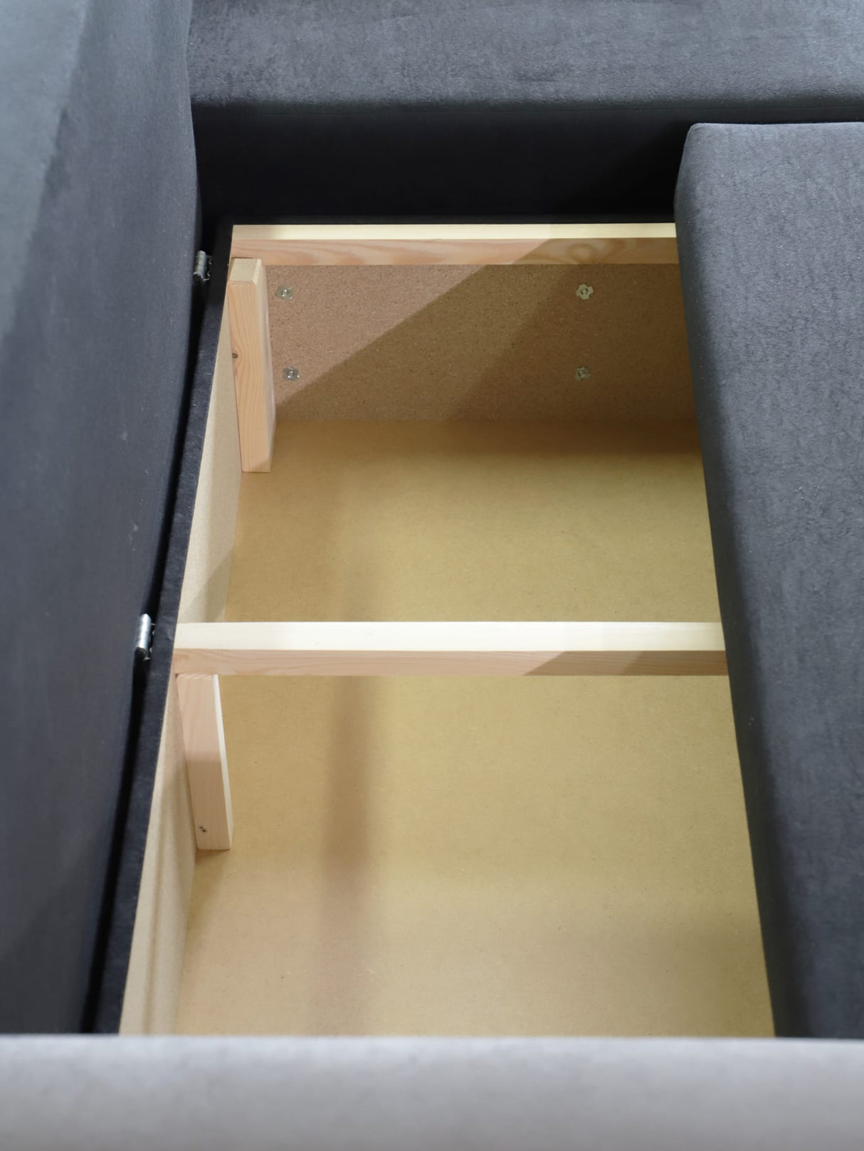 CORNER SOFA BED KEN BROWN/BIEGE 5+41 222cm universal RIGHT/LEFT CORNER / FOAMTHIS MODEL IN UNIVERSAL WHICH MEANS YOU CAN CHOOSE CORNER SIDE DURING ASSEMBLY3x PILLOWS INCLUDED1X STORAGE SPACESLEEPING FUNCTIONDIMENTIONSWidth: 222 cmDepth: 138cmSleeping area