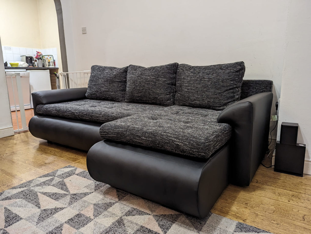 CORNER SOFA BED PRADO LAWA 6/11 226CM / SPRINGS + FOAMSEAT AND CUSHIONS MADE IN LAWA FABRIC CLICK HERE BOTTOM AND SIDES MADE ON FAUX LEATHER SOFT CLICK HERECORNER SOFA BED PRADAWAVY SPRINGSFOAM T30SLEEPING FUNCTIONDIMENSTIONS:WIDTH: 226cmDEPTH: 152CMHEIGH