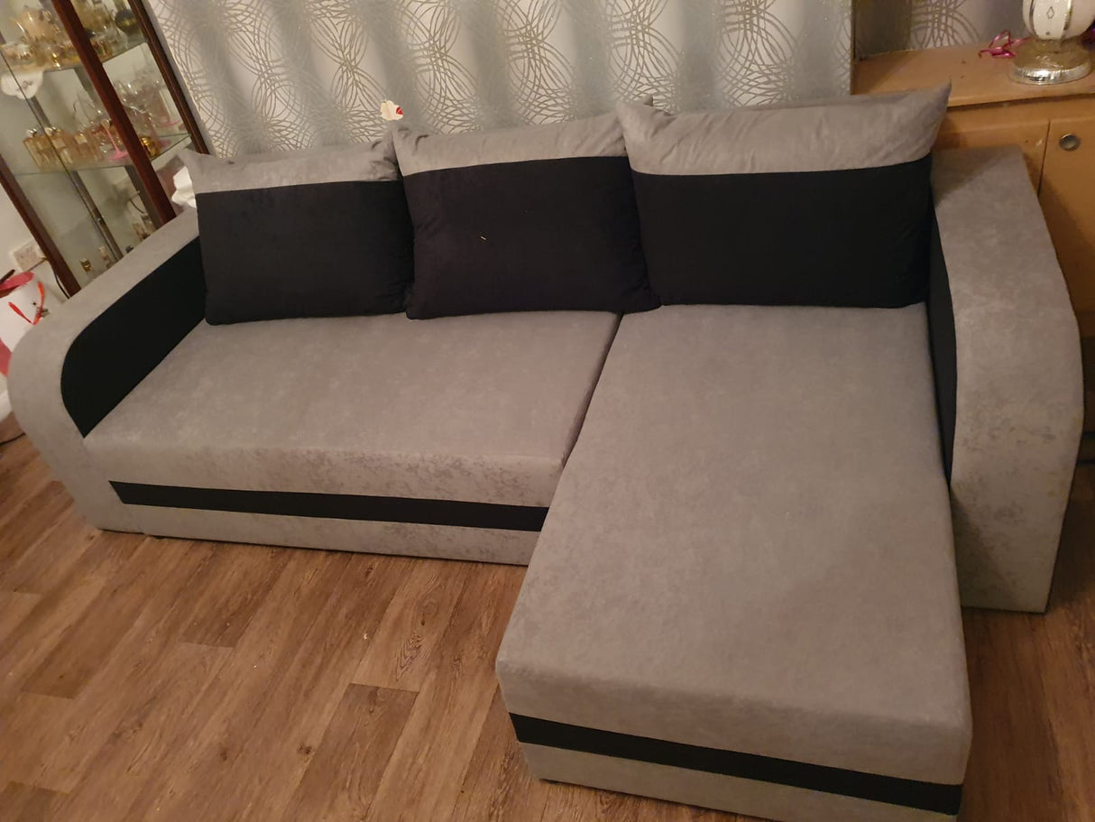 CORNER SOFA BED ALEXA GREY / BLACK 238cm universal RIGHT/LEFT CORNER / FOAMTHIS MODEL IN UNIVERSAL WHICH MEANS YOU CAN CHOOSE CORNER SIDE DURING ASSEMBLY3x PILLOWS INCLUDED1X STORAGE SPACESLEEPING FUNCTIONDIMENTIONSWidth: 238 cmDepth: 140cmSleeping area: