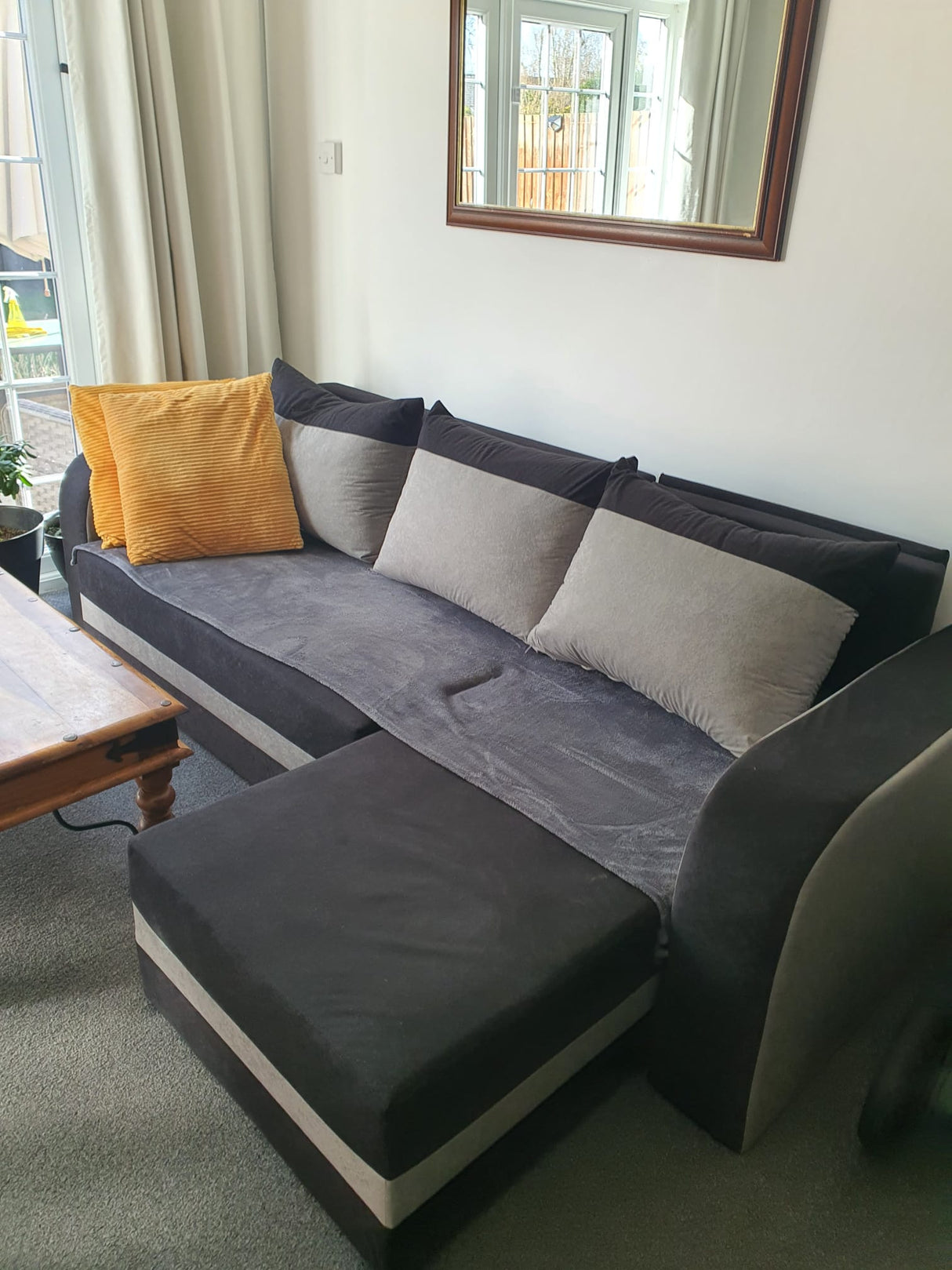 CORNER SOFA BED ALEXA BLACK / DARK GREY 238cm universal RIGHT/LEFT CORNER / FOAMTHIS MODEL IN UNIVERSAL WHICH MEANS YOU CAN CHOOSE CORNER SIDE DURING ASSEMBLY3x PILLOWS INCLUDED1X STORAGE SPACESLEEPING FUNCTIONDIMENTIONSWidth: 238 cmDepth: 140cmSleeping a