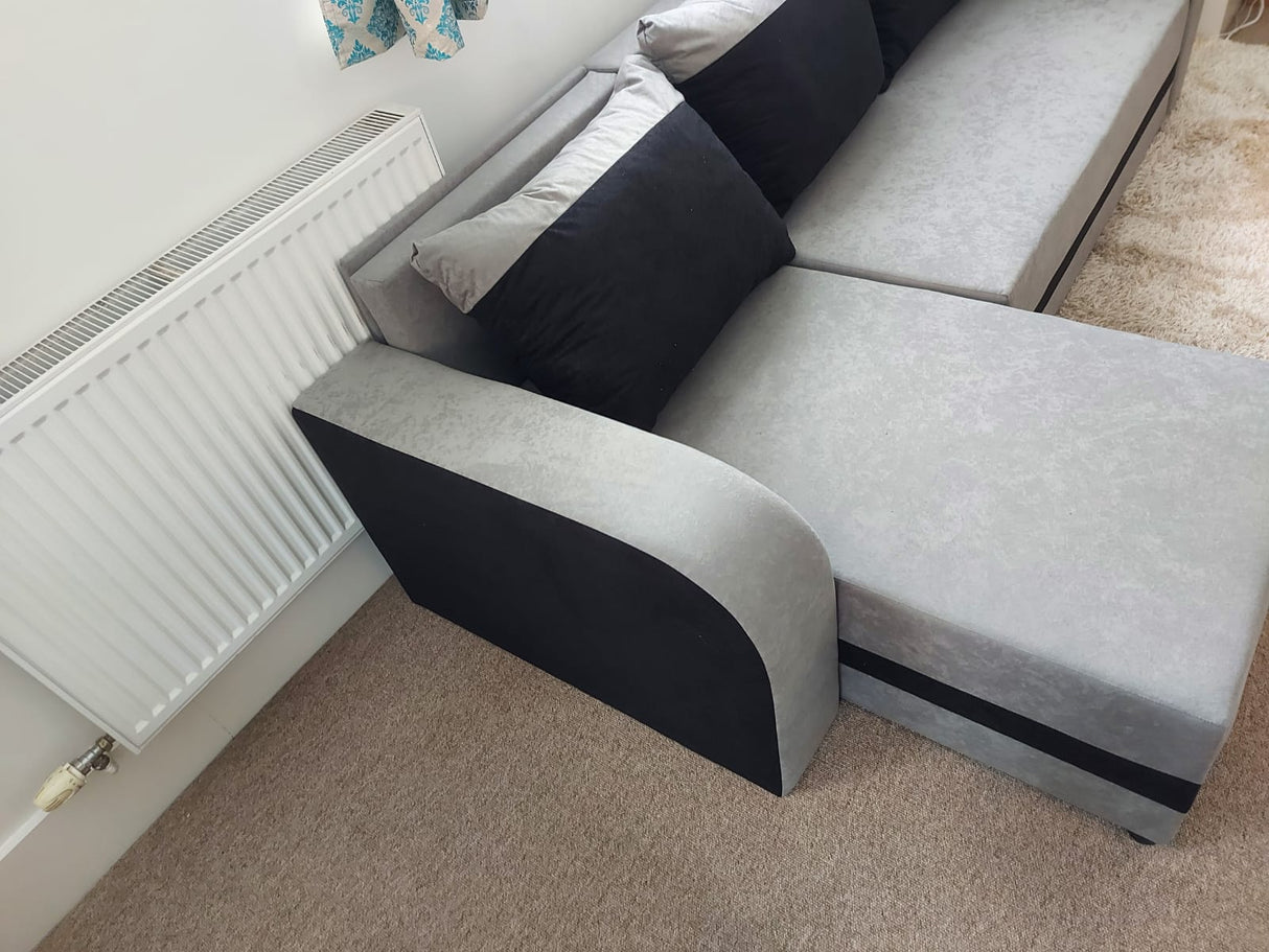 CORNER SOFA BED ALEXA GREY / BLACK 238cm universal RIGHT/LEFT CORNER / FOAMTHIS MODEL IN UNIVERSAL WHICH MEANS YOU CAN CHOOSE CORNER SIDE DURING ASSEMBLY3x PILLOWS INCLUDED1X STORAGE SPACESLEEPING FUNCTIONDIMENTIONSWidth: 238 cmDepth: 140cmSleeping area: